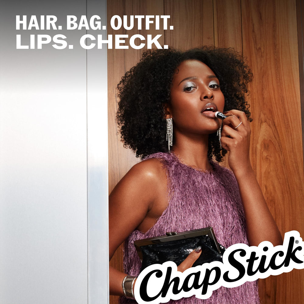 ChapStick etiqueta visible con la marca y fórmula clásica confiable