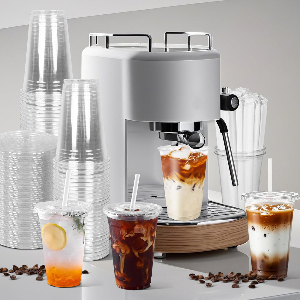 Charmount vaso en uso con café helado realzando la bebida