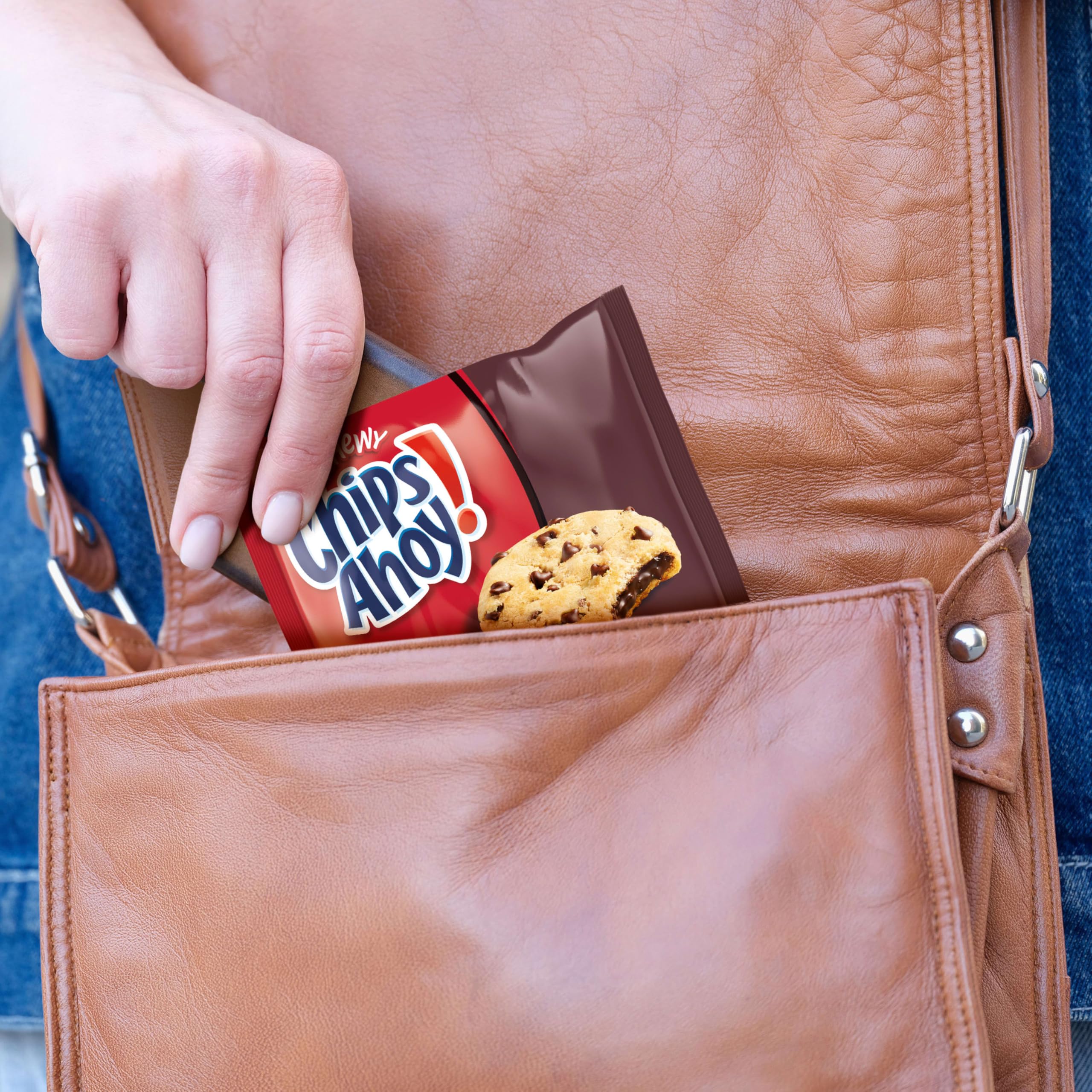 Chips Ahoy! galletas en mochila escolar, snack práctico y sellado