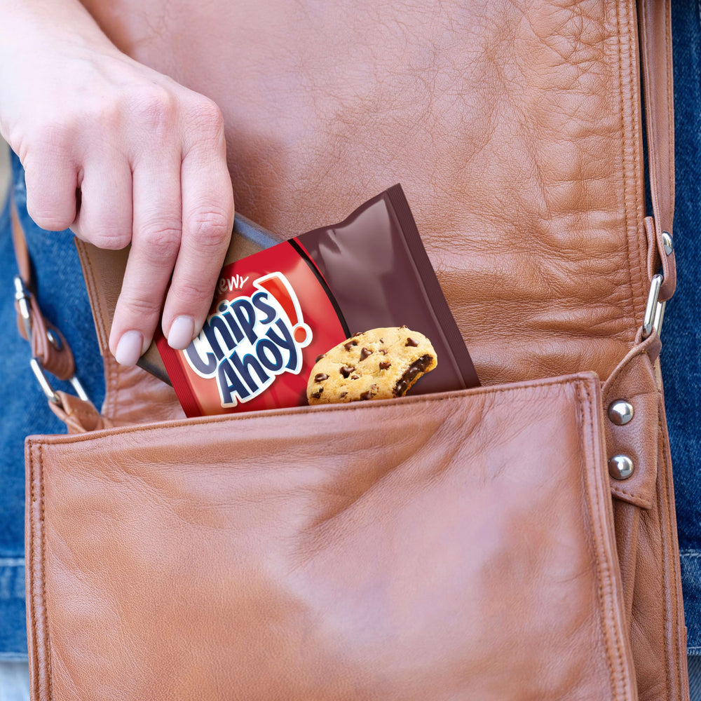 Chips Ahoy! galletas en mochila escolar, snack práctico y sellado