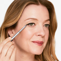 Clinique Quickliner built-in smudge tip detail for easy blending benefit