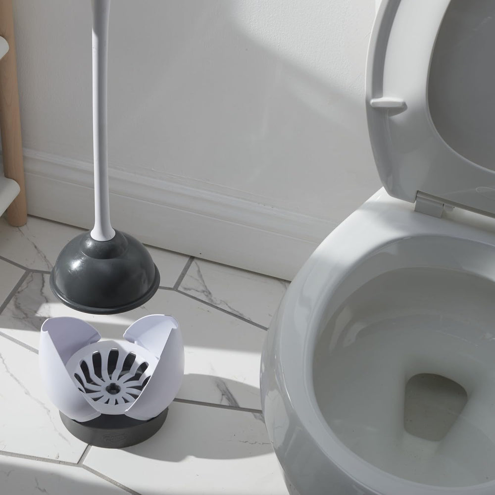 Clorox comparación de escala junto al inodoro para tamaño ideal