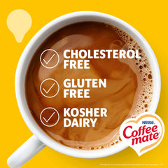 Coffee Mate crema vertiéndose mostrando textura cremosa y mezcla fácil