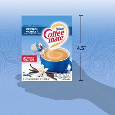 Coffee-mate en estación de café de oficina facilitando servicio rápido