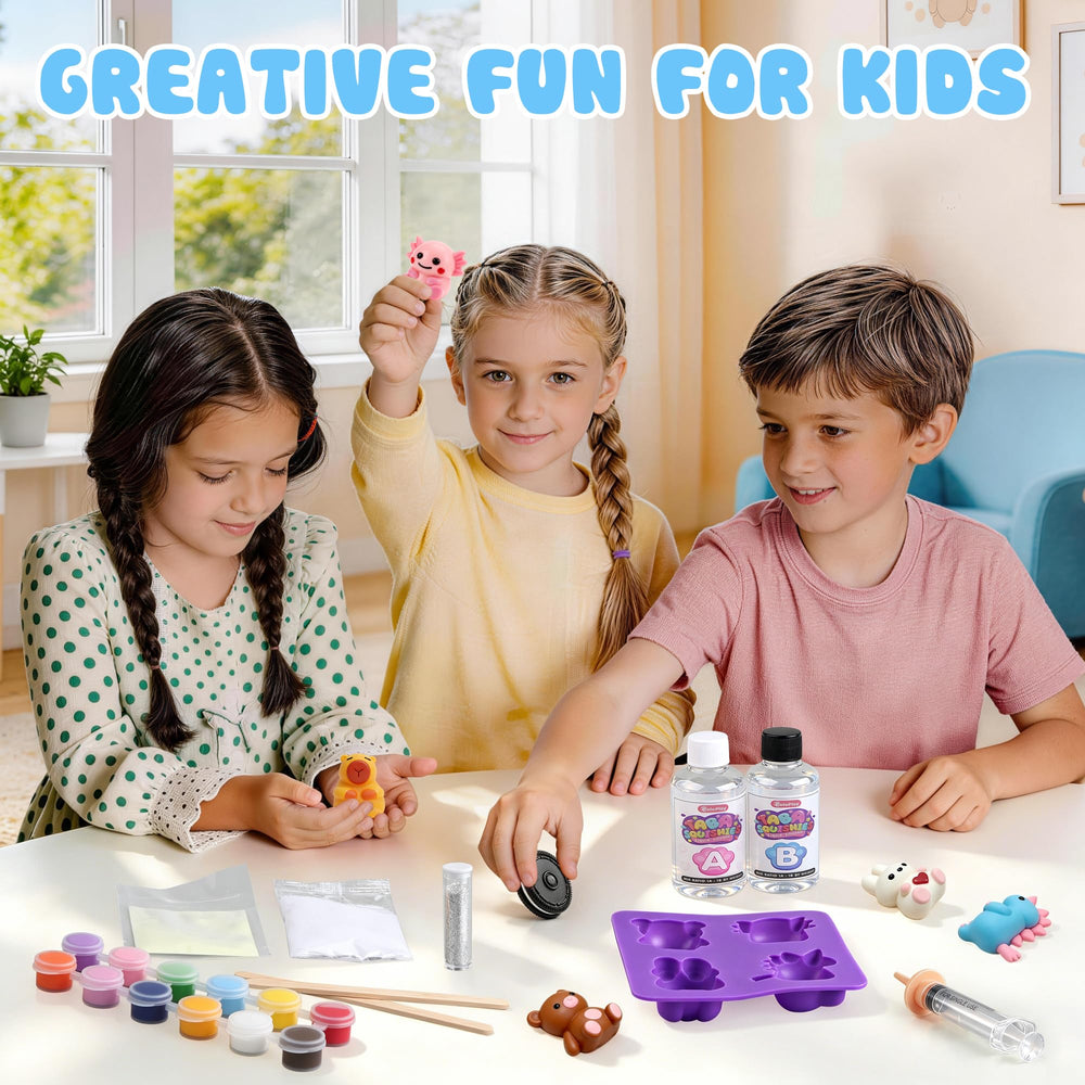 ColoPlay squishy en mano para comparar tamaño y facilidad de agarre
