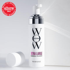 COLOR WOW primer plano de la textura de la espuma que muestra ligereza y fácil distribución