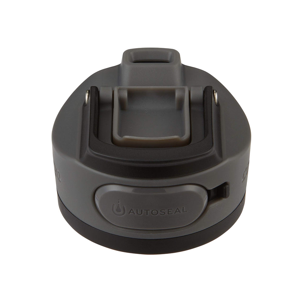 Contigo Cortland primer plano del acero inoxidable y acabado resistente