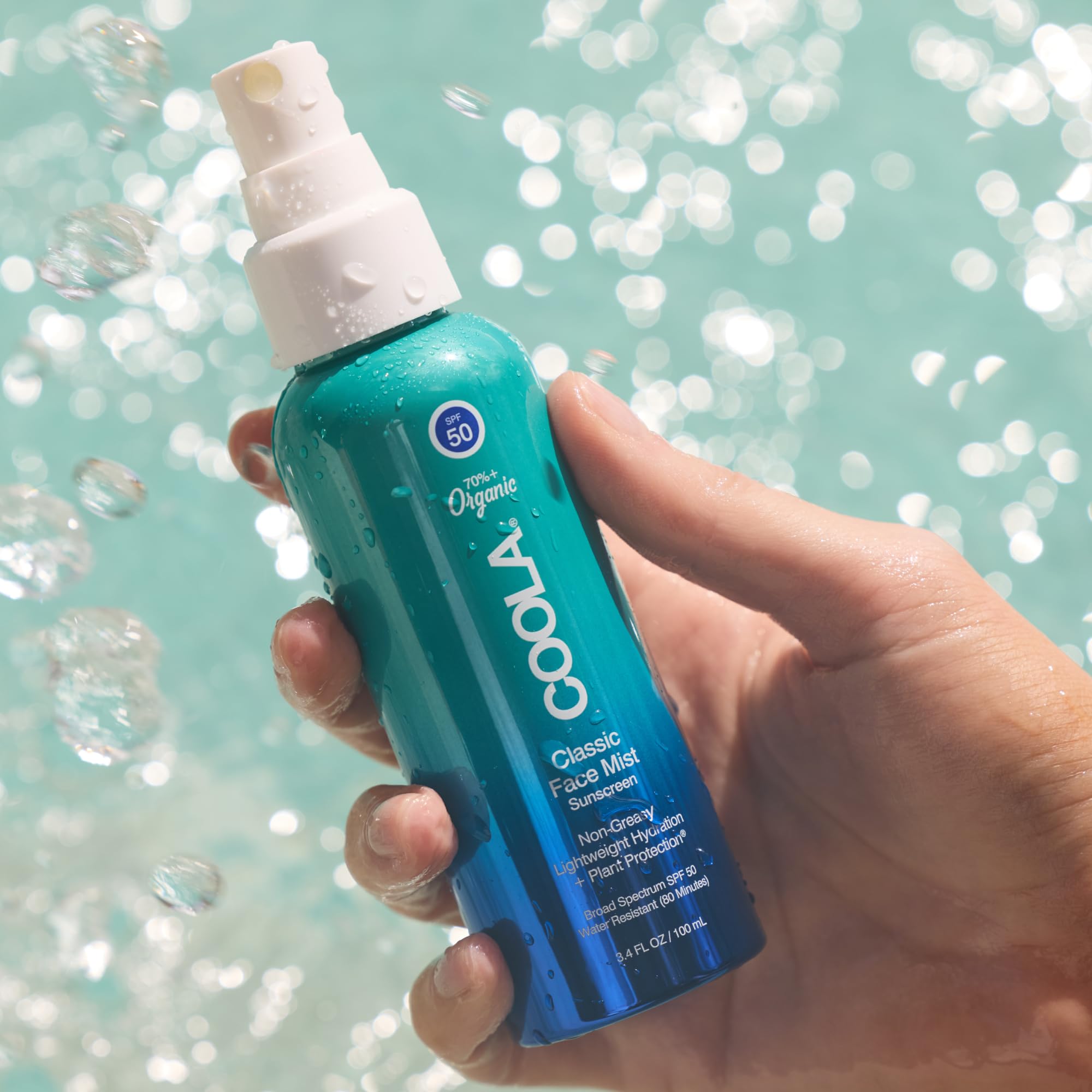 COOLA etiqueta con lista de ingredientes orgánicos y beneficios visibles