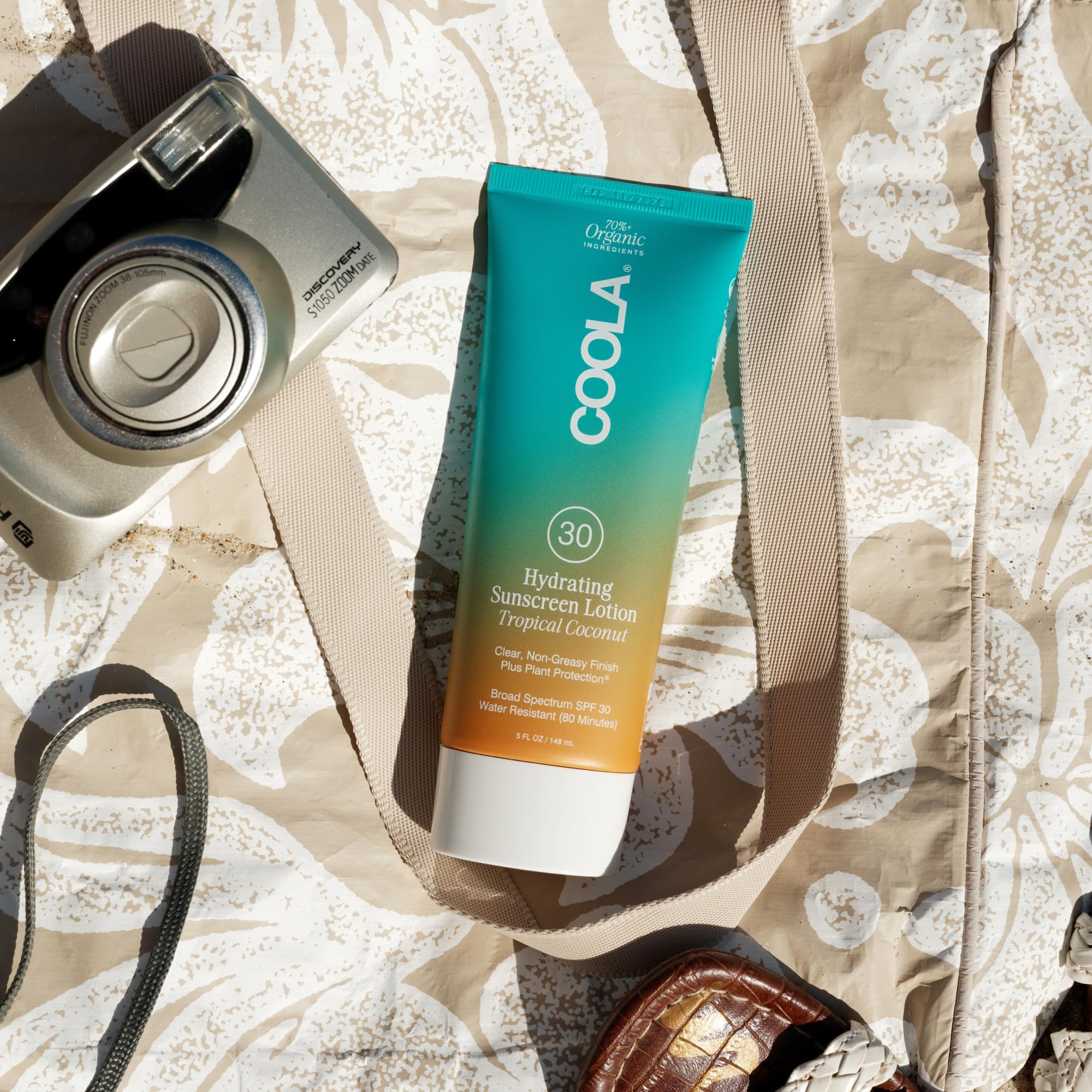 COOLA open cap with lotion dispensing for easy, controlled application