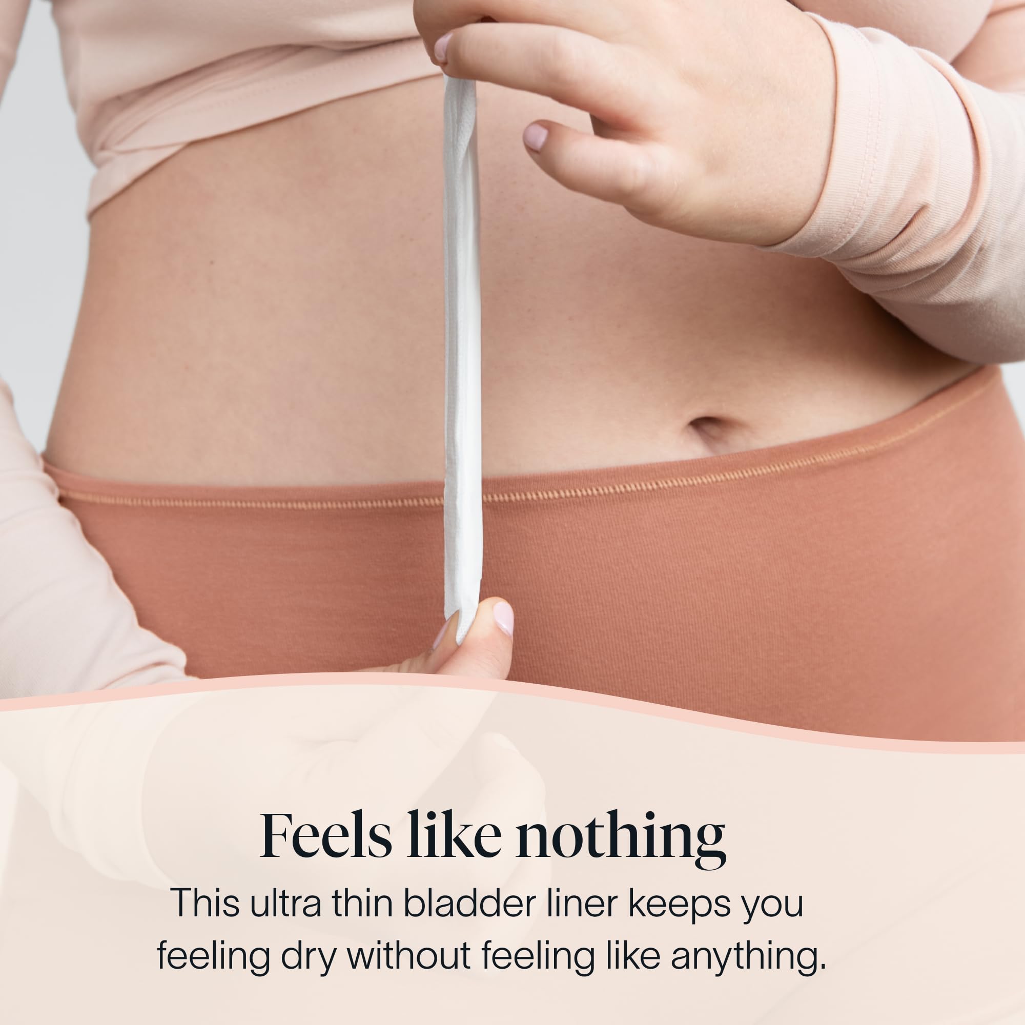 Cora liner colocado en ropa interior para uso discreto y cómodo