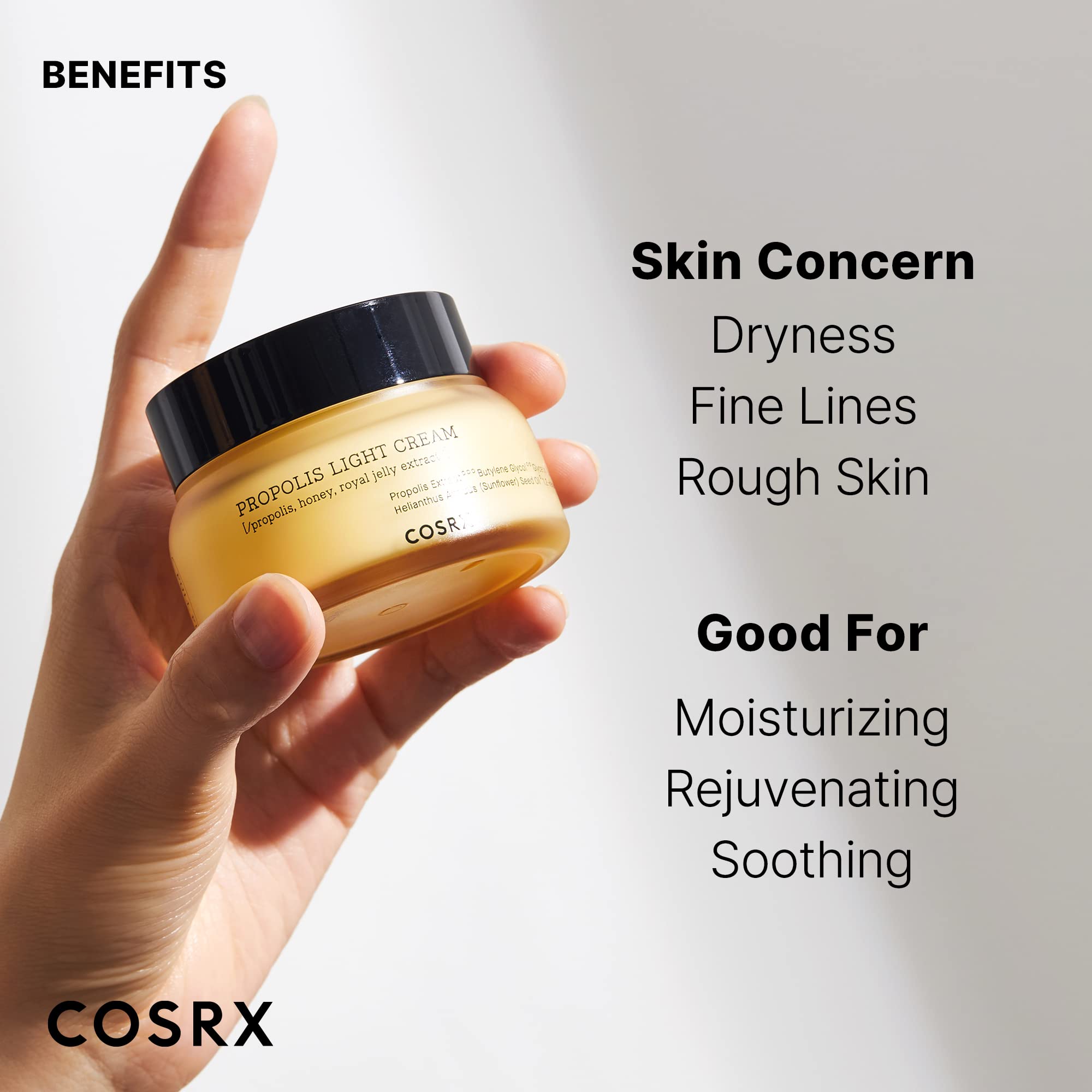 COSRX crema aplicada en piel mostrando acabado luminoso y natural
