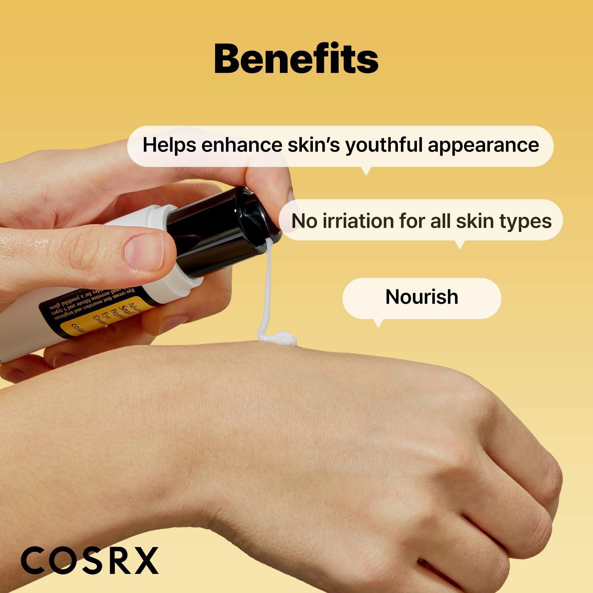 COSRX crema en mano para mostrar el tamaño real del producto