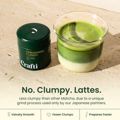 Crafti polvo matcha en primer plano con textura fina y beneficio de mezcla suave