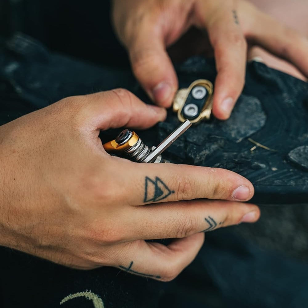 Crankbrothers M 19 used on a bike roadside to perform quick mechanical fixes