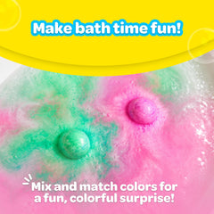 Crayola bomba en agua liberando espuma y color para diversión segura