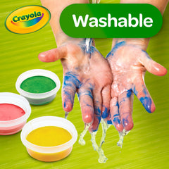 Crayola pinceles sostenidos por manos pequeñas, diseño ergonómico para niños
