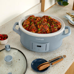 Crock‑Pot digital display closeup showing countdown timer for precise cooking