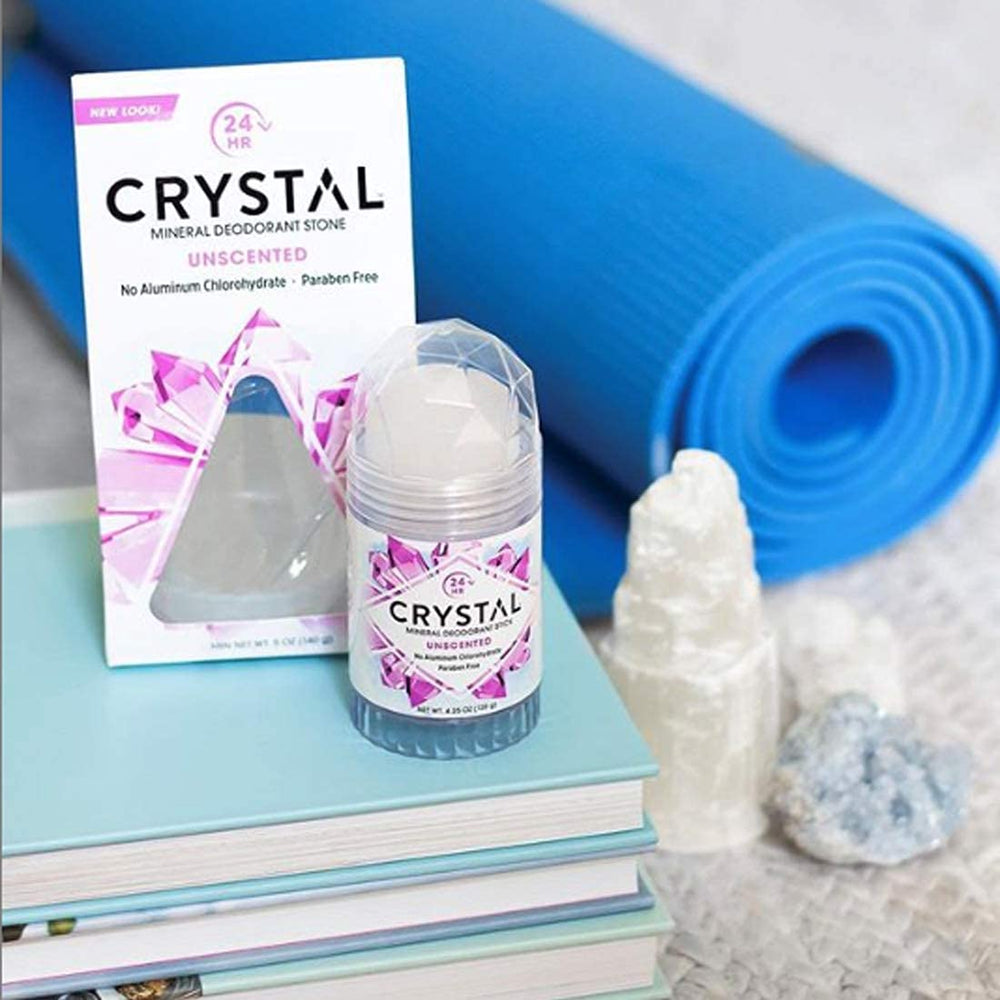 Crystal barra junto a una mano para comparar tamaño y duración