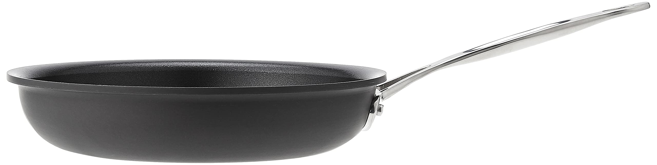 Cuisinart primer plano del revestimiento cerámico Quantanium reforzado con titanio, mayor durabilidad