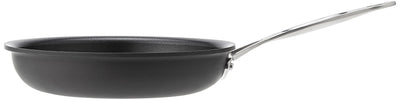 Cuisinart primer plano del revestimiento cerámico Quantanium reforzado con titanio, mayor durabilidad