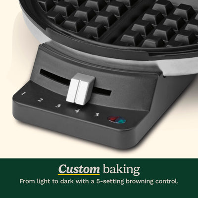 Cuisinart waffle maker five-setting dial and red/green indicator lights for control