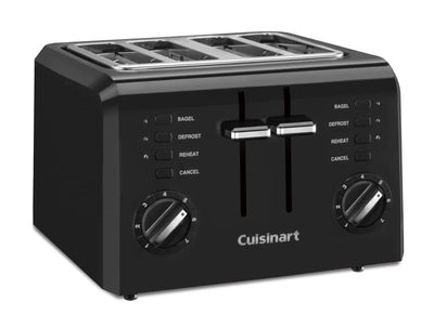 Cuisinart close-up of 1.5-inch wide slot fitting thick bread for versatile use