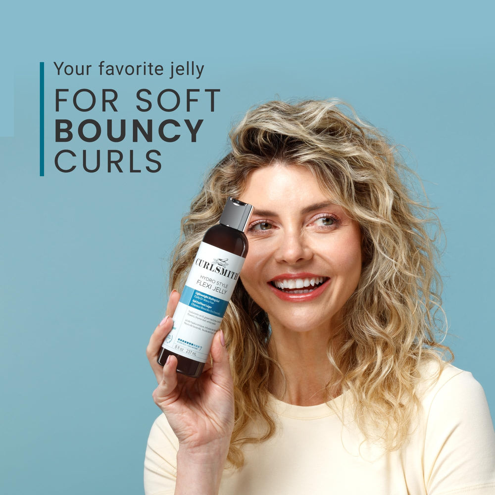 CURLSMITH producto en uso con difusor creando rizos con volumen
