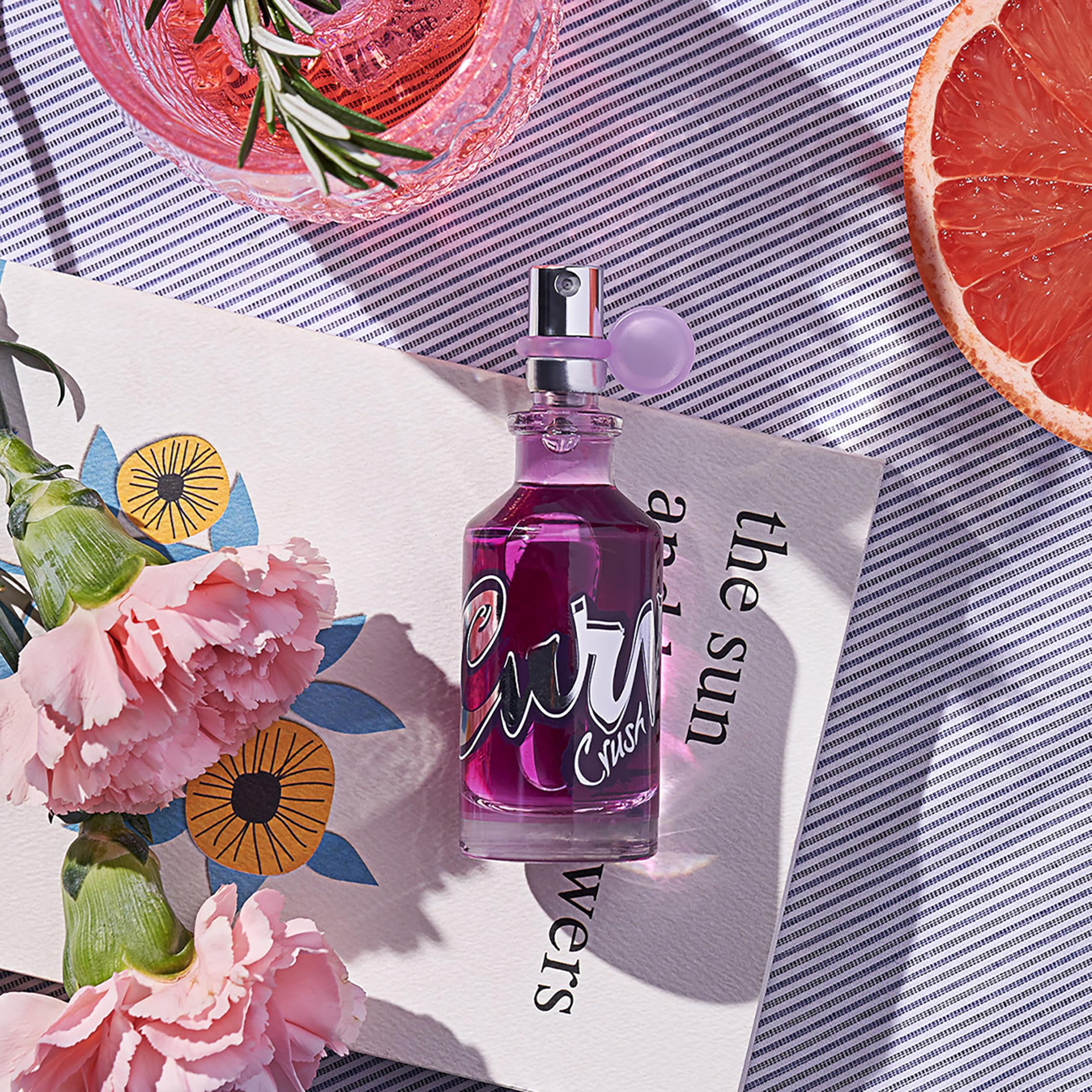Curve Crush etiqueta cercana con marca y notas principales legibles