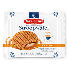 Daelmans primer plano de galleta con caramelo mostrando textura suave