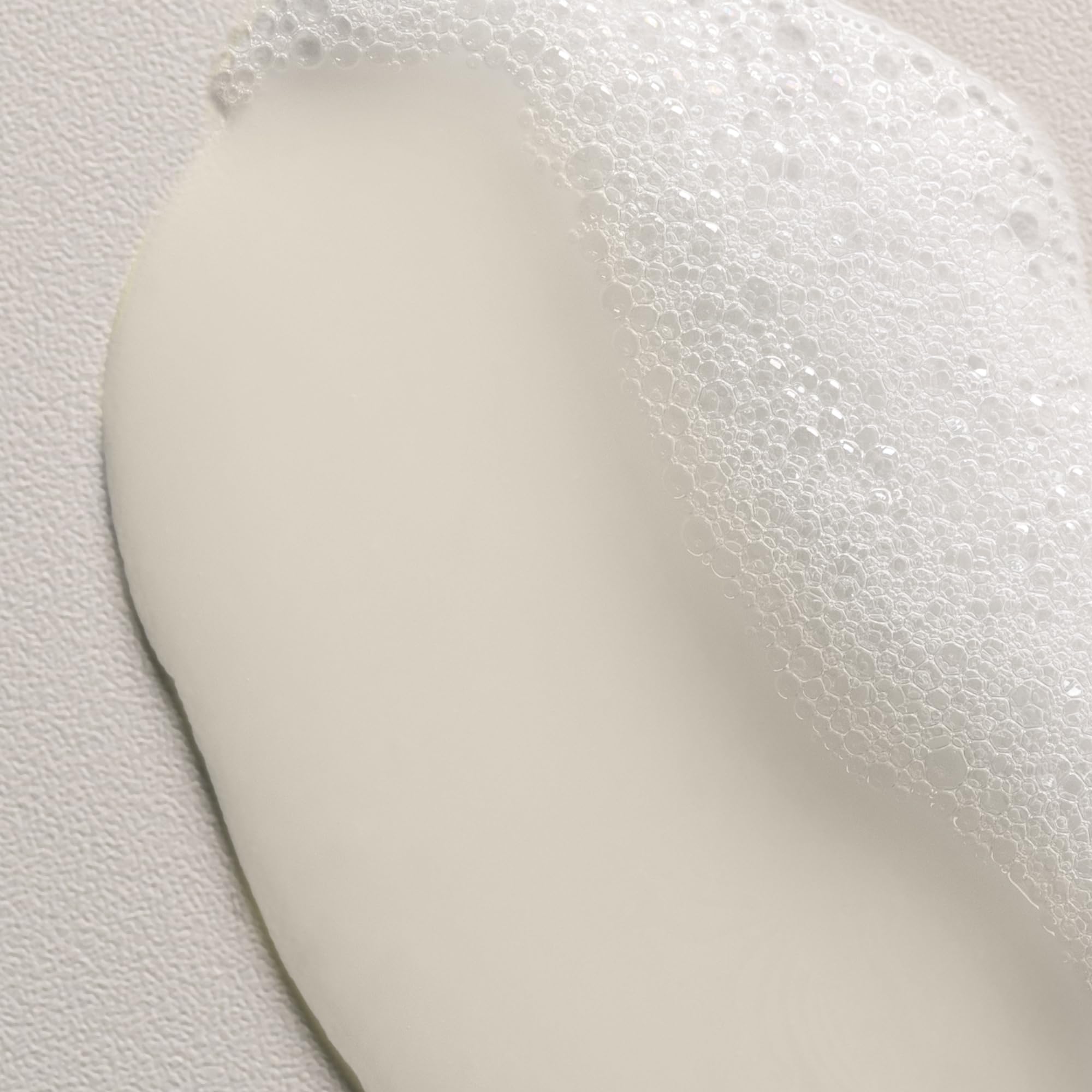 Davines etiqueta en primer plano destacando nutrientes y beneficios