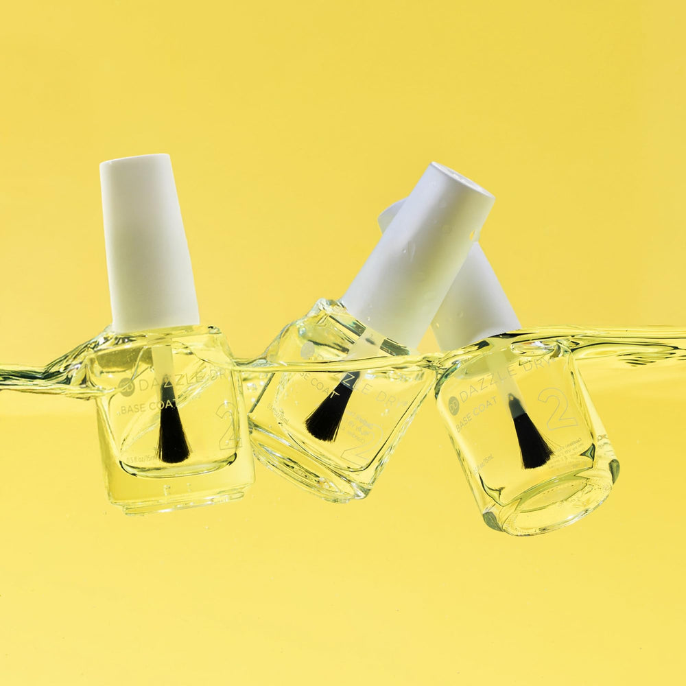 Dazzle Dry botella con rótulo legible y beneficios para duración del esmalte