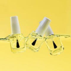 Dazzle Dry botella con rótulo legible y beneficios para duración del esmalte