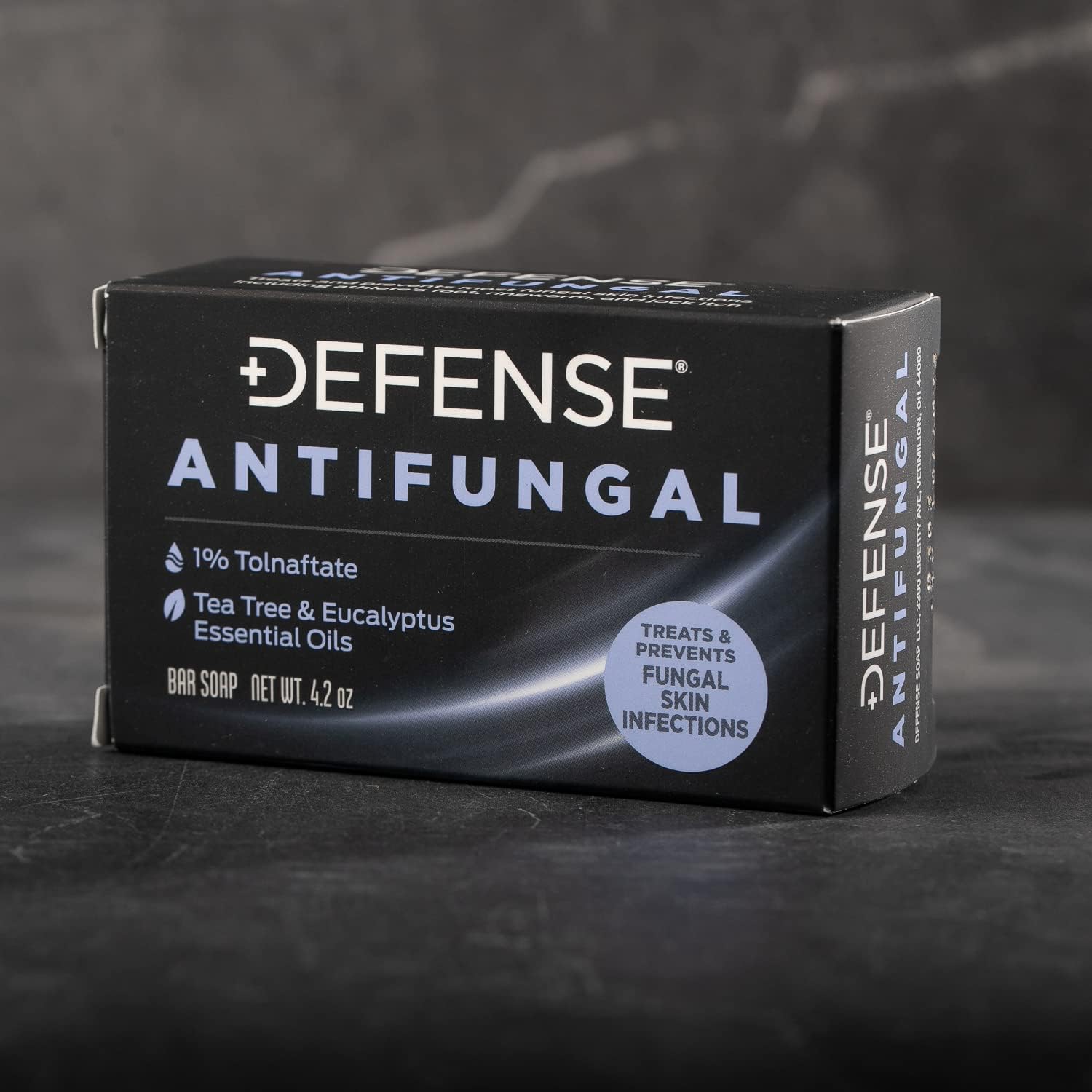 Defense Soap en vestuario como ejemplo de uso tras actividad para prevenir hongos