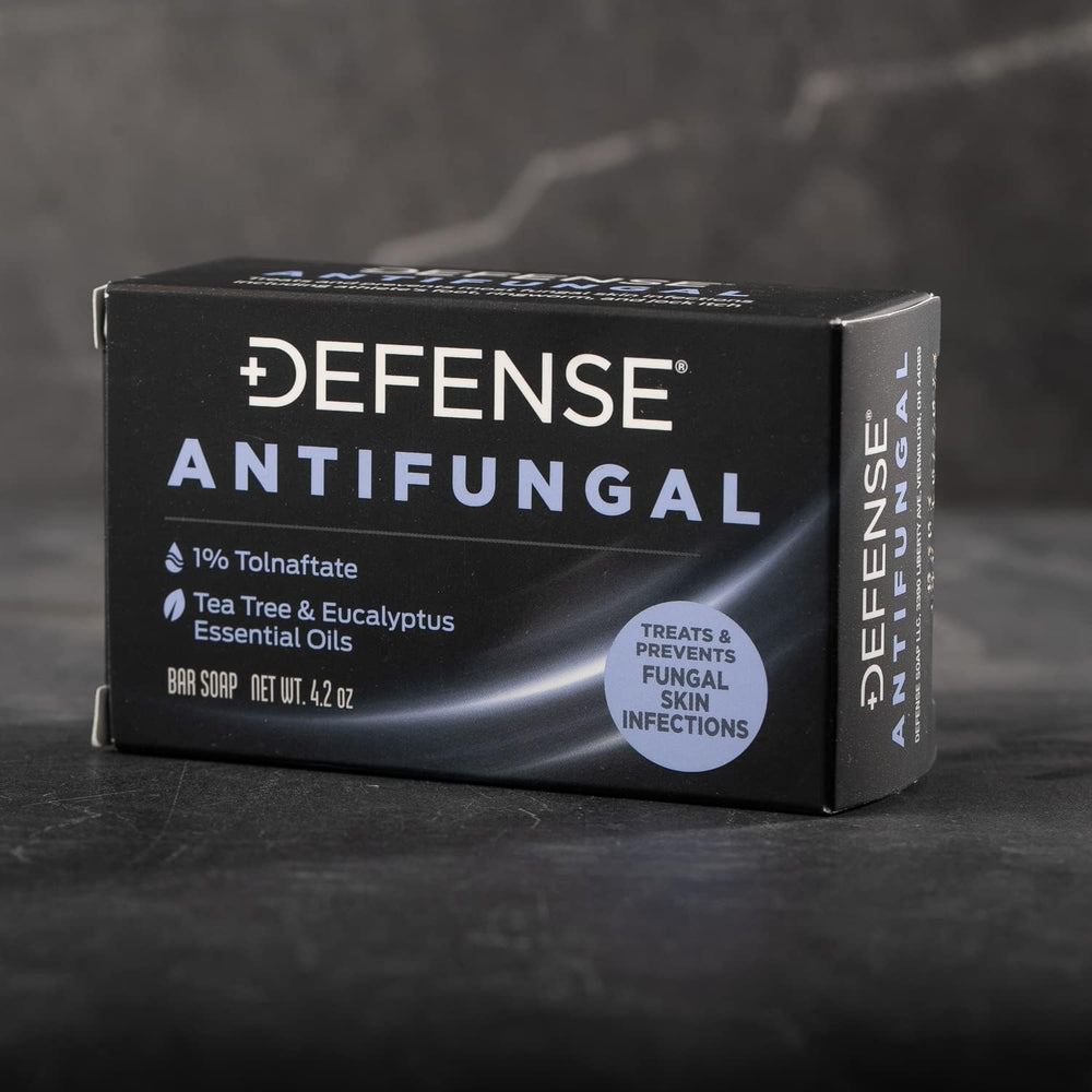 Defense Soap en vestuario como ejemplo de uso tras actividad para prevenir hongos