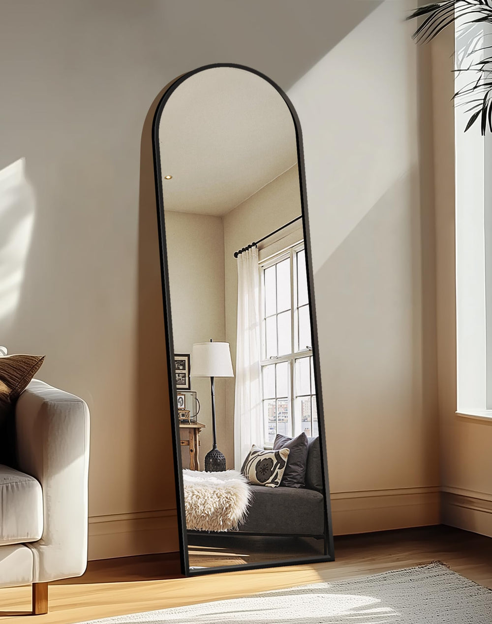 Delma mirror behind door installation showing slim 15-inch fit and convenient use