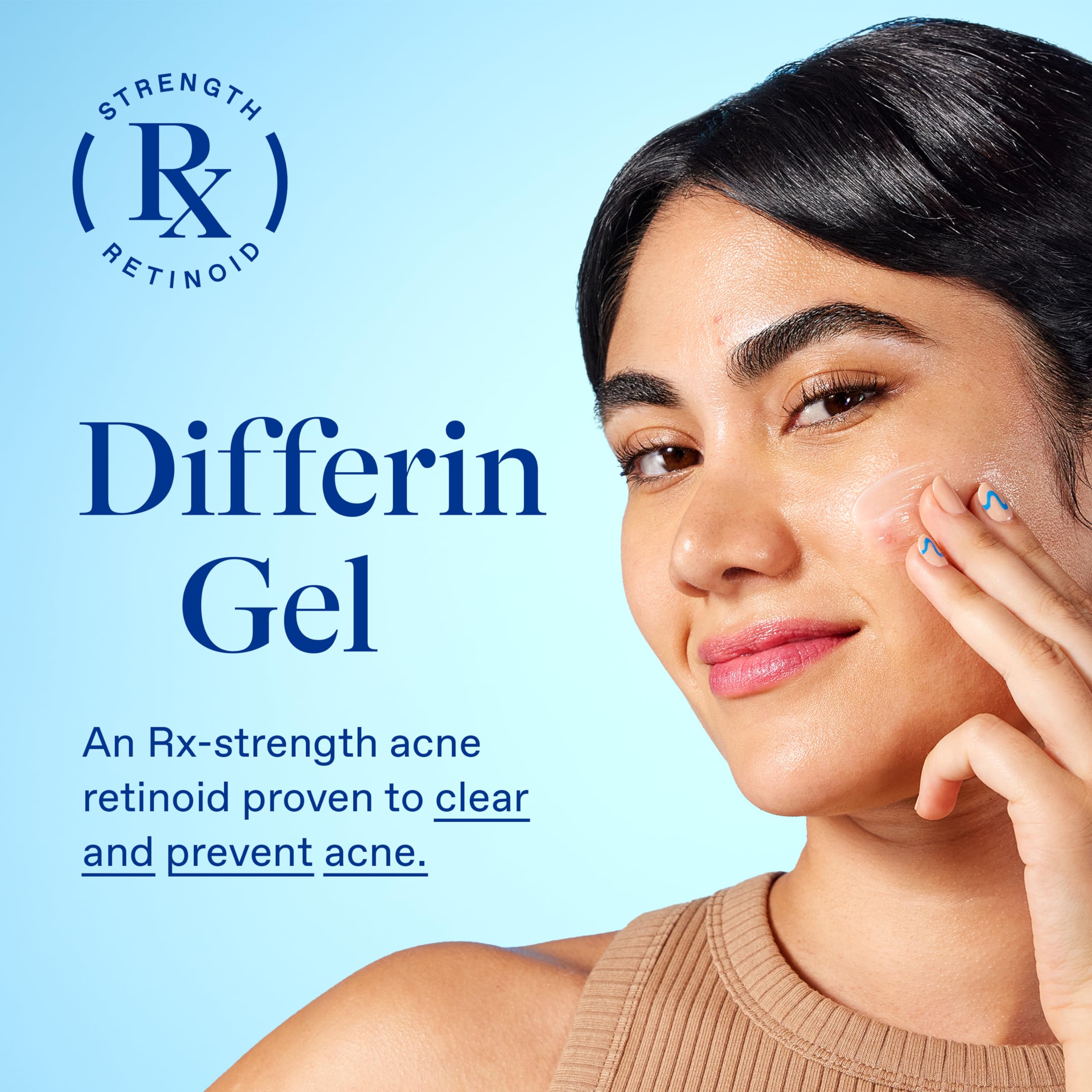 Aplicación de Differin gel en mano sobre rostro, beneficio: uso diario para reducir brotes