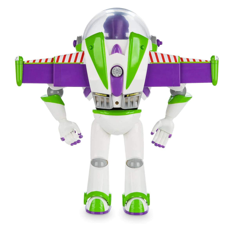 Disney Store activando el láser del brazo de Buzz Lightyear generando sonido y luz