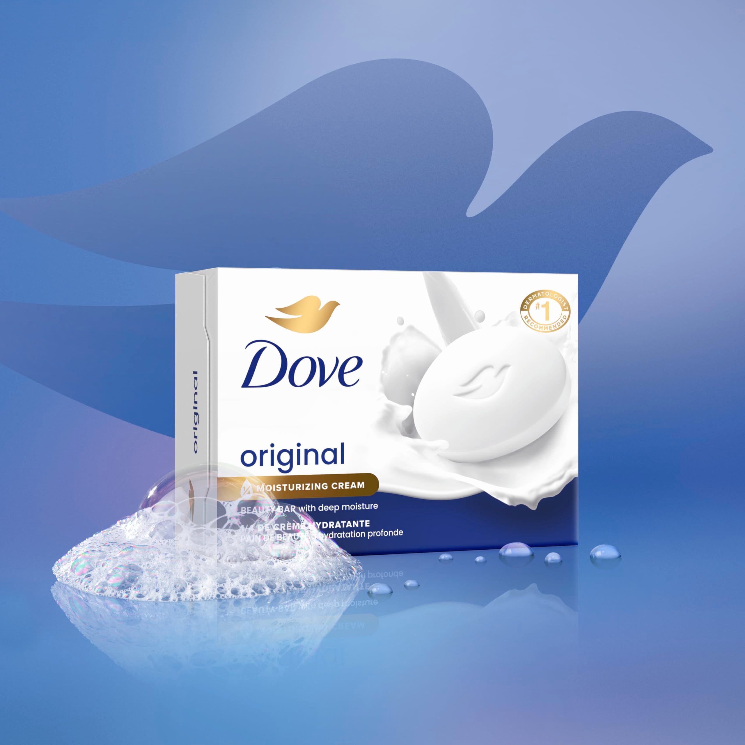 Dove espuma en manos demostrando limpieza suave y fácil enjuague