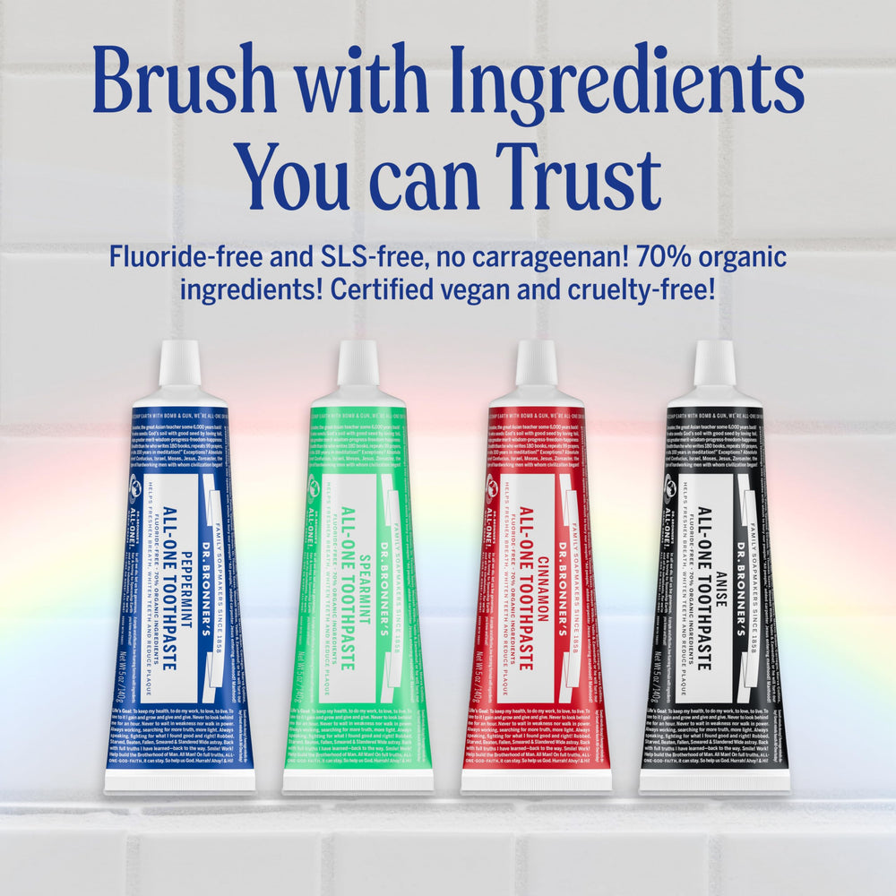 Dr. Bronner's etiqueta con sellos orgánicos y Leaping Bunny que confirma certificaciones