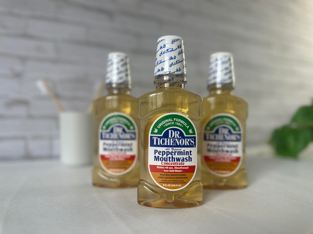 Dr. Tichenor's producto en baño moderno que sugiere rutina diaria