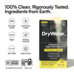 DryWater polvo en primer plano mostrando textura de fruta real y disolución rápida