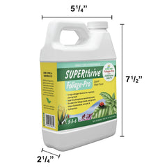 Dyna-Gro líquidos vertiéndose para mostrar textura y fácil disolución