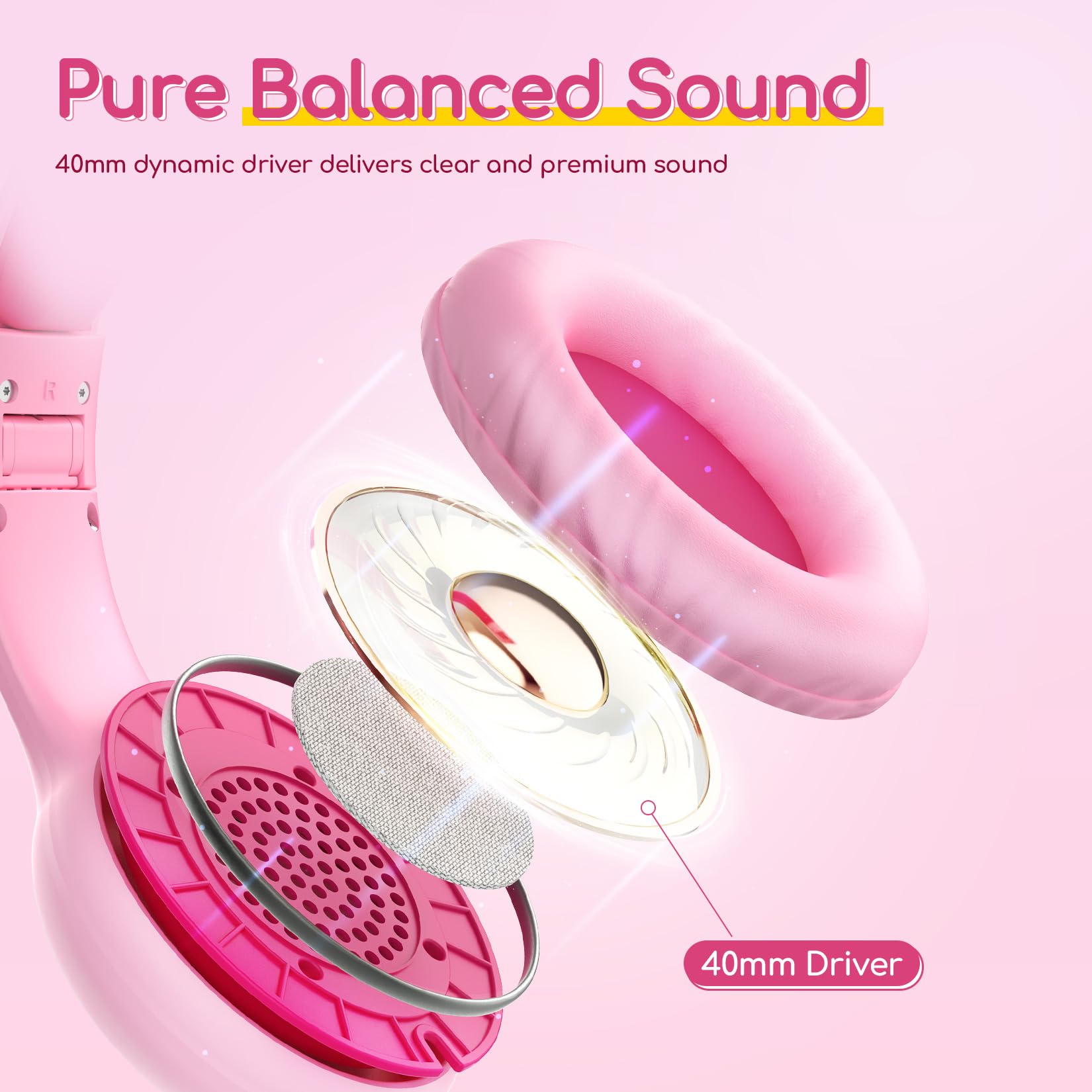 EarFun K1 en mano mostrando el tamaño y ajuste infantil
