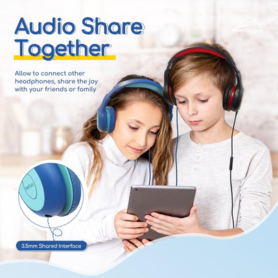 Auriculares EarFun K1 plegados listos para guardar y transportar