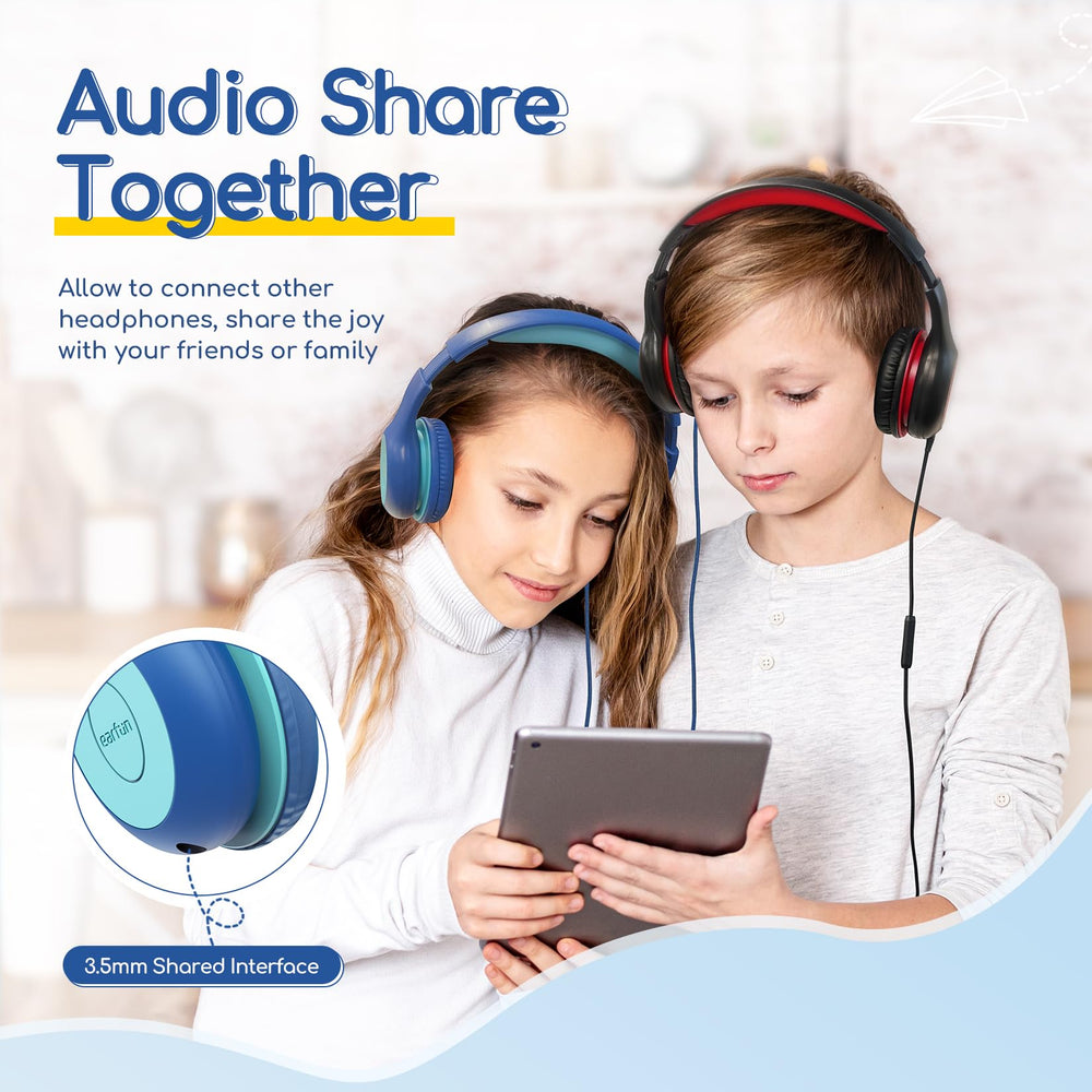 Auriculares EarFun K1 plegados listos para guardar y transportar
