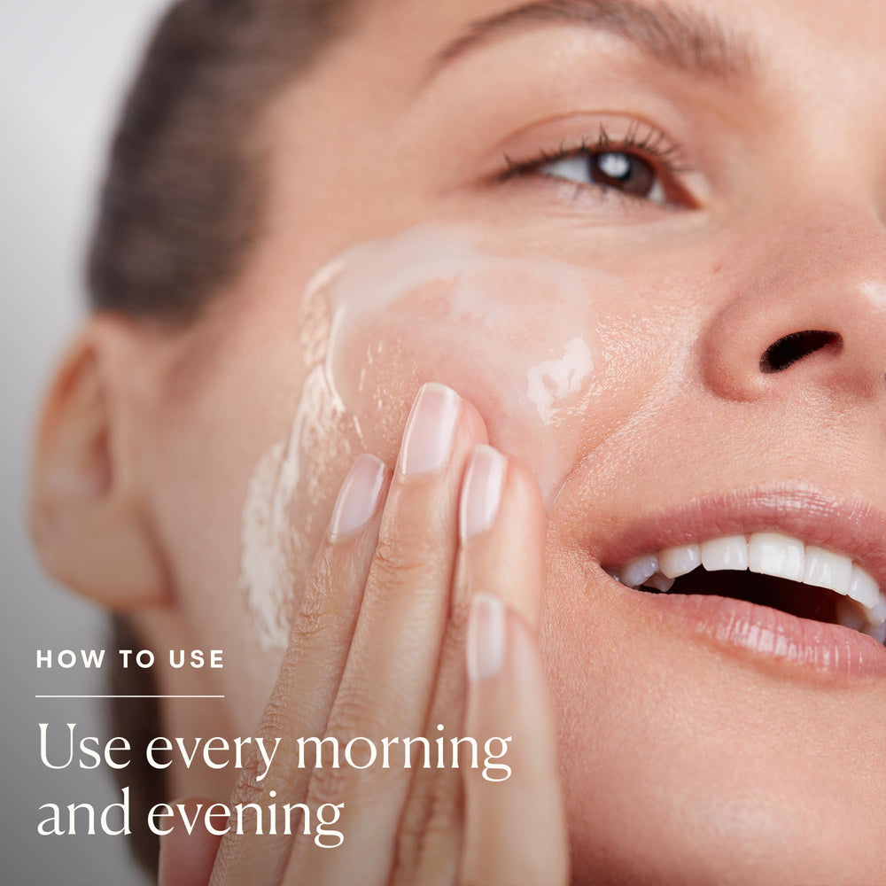 ELEMIS producto junto a regla para comparar tamaño y enfoque práctico