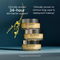 ELEMIS aplicación en manos masajeando el rostro para disolver maquillaje eficazmente