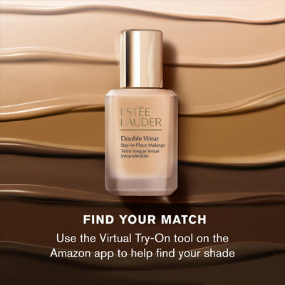 Estée Lauder comparación de tamaño en mano destacando volumen de 1 fl oz