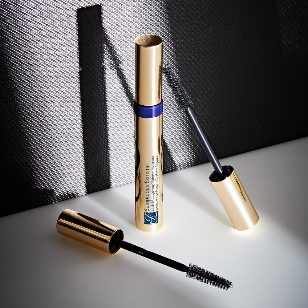 Comparación antes y después con Estée Lauder Sumptuous Extreme, pestañas más largas y densas