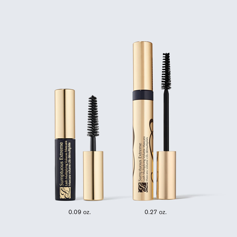 Tamaño del tubo Estée Lauder Sumptuous Extreme junto a una moneda para escala práctica